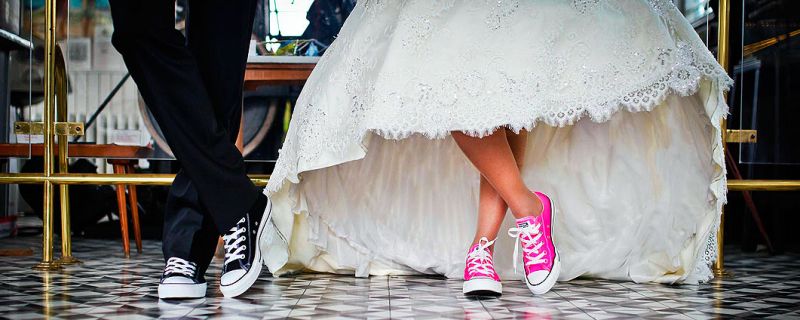 Wedding shoes trends 2018: color shoes for brides